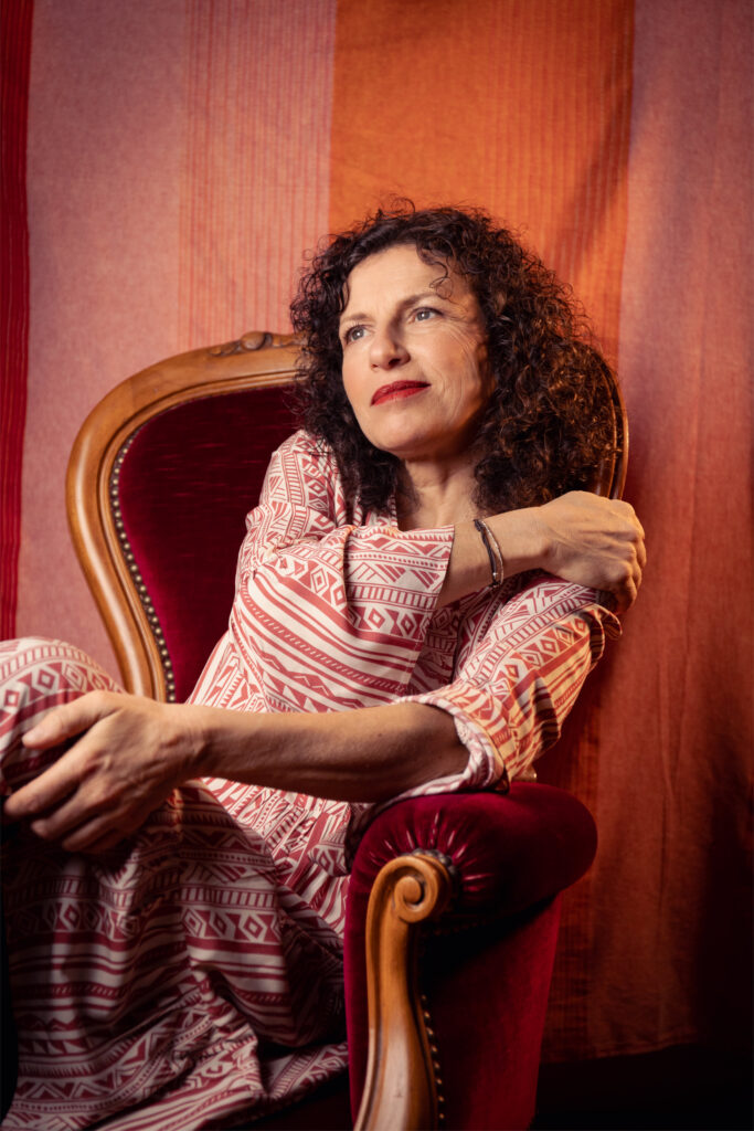 Photo-Sylviane-Deferne-2025-683x1024